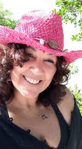 En el "live" de mañana vamos a estar preparando cheesecake frito! Si  quieres prepararlo conmigo por aqui te dejo los ingredientes que necesitas:  plantillas de harina (de las que se usan para