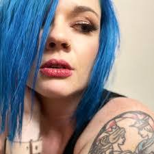 Samantha Braddock's Instagram, Twitter & Facebook