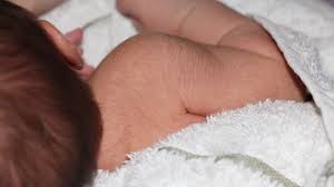 Teiul cuprinde aproximativ 30 de specii de arbori, foarte raspandit in zonele temperate ale emisferei nordice de pe. Ceai De Tei In Sarcina 5 Avantaje Ale Consumului Pentru Mamici Babystem Ro