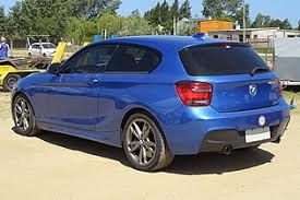 The bmw 1 series coupe and bmw 1 series convertible are at their most aesthetically pleasing in the exclusive exterior paint colour mineral white metallic, although sapphire black metallic and space grey metallic are also available as alternatives. Bmw 1 Series F20 Wikipedia