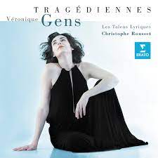 « je me demande s'il y a assez de place dans un même tiroir de congélo / pour y ranger deux bébés et des cornets miko », ainsi que dans la chanson les gens se. Tragediennes Veronique Gens Various Christophe Rousset Les Talens Lyriques Amazon De Musik