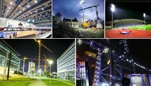 The 1000w flood lights have such an extraordinarily high power to light up a standard football stadium, warehouse, square, garage, or even construction sites. What Size Led Flood Light Do I Need Razorlux Lighting