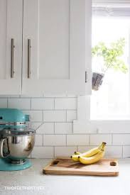 You can introduce a nice crisp, clean, and traditional style to your kitchen for bargain prices with this great design. 18 Budget Friendly Diy Backsplash Ideas Kaleidoscope Living