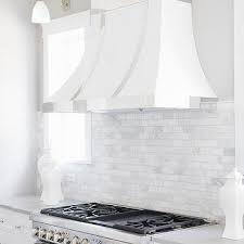 Where to stop kitchen backsplash. Tile Backsplash Stops At Kitchen Hood Design Ideas