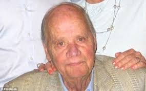 Melinda Cullen's Instagram, Twitter & Facebook