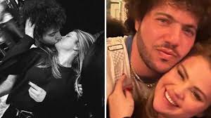 Selena Gomez's boyfriend Benny Blanco can't keep 'hands to himself' in art  exhibit date pictures