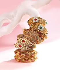 Malabar gold & diamonds is the flagship company of malabar group. Broad Gold Kada Designs In Antique Jewellery Designs