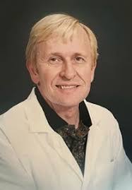 Robert Kettlewell's Instagram, Twitter & Facebook