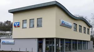 Division director corporate clients & real estate. Main Kinzig Kreis Bewaffneter Bankrauber Fallt Mit Hasslicher Krawatte Auf Kinzigtal