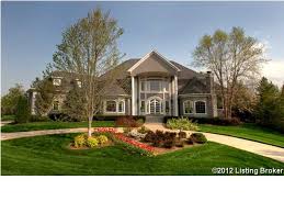 Wow What A Beautiful Yard That Is The Greenest Green I Ve Seen Louisville Homes For Sale Forest House Sale House