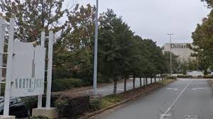 The shooter is no longer a threat, and the facility has been evacuated. North Point Mall Bomb Threat From Columbus All Clear 11alive Com