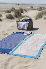 Drap De Plage Carre Blanc Carreblanc Lingedemaison Beach Accessorize Drapdeplage Fouta Plage Drap De Plage Linge De Bain Serviette De Plage