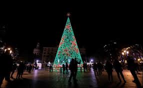 Porque sabemos que es una de las fiestas favoritas de grandes y chicos, te invitamos a vivir esta fecha tan especial dándole a tu hogar toda la magia e ilusión que se vive en navidad. Las Nuevas Medidas Contra El Coronavirus Durante La Navidad En La Comunitat Valenciana Las Provincias