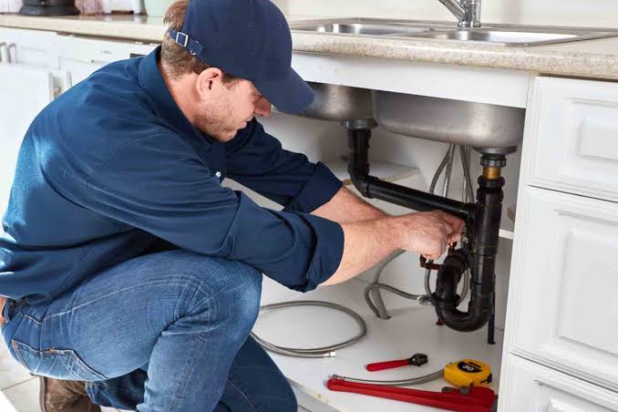 The 10 Best Affordable Plumbers Near Me (with Free Quotes)