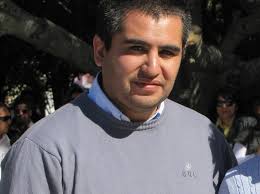 Denuncian por acoso sexual y laboral al directivo Varas. El niega lo  sucedido