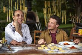 Jamie Oliver S First Boss Italian Chef Gennaro Contaldo Reveals What It S Like Working With The Celebrity Chef Plus He Shares Authentic Pasta Recipes Gennaro Contaldo Italian Pasta Dishes Gennaro Contaldo Recipes