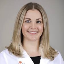 Priya Simoes (@priya_simoes)