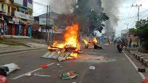 .jalan trans papua sepanjang 4.000. Bara Papua Bara Jokowi
