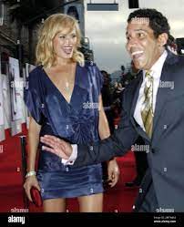 Malin Akerman and Oscar Nu–ez at the premiere for The Proposal at the El  Capitan Theatre. Los Angeles, CA. 6109 Stock Photo - Alamy