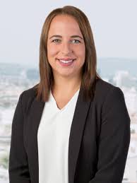 Egal, ob sie auf der suche nach den ersten eigenen vier wänden, vielleicht der ersten gemeinsamen wohnung oder sogar nach ihrem traumhaus sind, immobilienscout24 hilft ihnen dabei, genau das. Finanzservice Fur Gewerbliche Immobilienfinanzierung Erste Bank