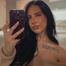 Priscilla Presley shows us how you can live like a king at the Graceland  guest house.