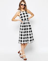 Asos Black And White Gingham Dress Asos Asos Structured Midi Dress In Gingham Print At Asos Fashion Dresses Latest Fashion Clothes