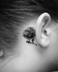 40 Blackwork Rose Tattoos You Ll Instantly Love Tattooblend Tatowierungen