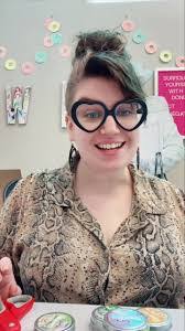 Julie Howell's Instagram, Twitter & Facebook