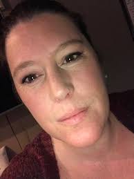 Quick natural makeup in Blackwood?