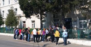 Program pentru ghiseul de la sediul politiei municipiului iasi. Cozi UriaÈe Pentru ObÈinerea Unui Certificat De Cazier Judiciar A Cedat Baza De Date A EvidenÈei Persoanelor
