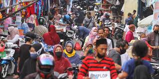 Gambar animasi orang pakai masker paling keren download now kani re. Ini Risikonya Jika Anda Berkerumun Dan Cuek Tak Pakai Masker Halaman All Kompas Com