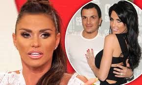 Katie price says peter andre is the love of her life and she only married alex reid to try to get over him. Katie Price Would Still Be Married To Peter Andre If She Hadn T Have Been Fame Hungry Daily Mail Online