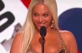 Late because been busy lmao. They ran out of everything but they will give  you a special QR code to still be able to purchase a Mammoth Tusk and a  Color Select