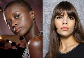 Alors que les beaux jours se profilent, que vous êtes en quête de nouveautés, mais en panne d'inspiration question coiffure, la rédaction vous offre un tour d'horizon des grandes tendances. Coiffure Automne Hiver 2020 2021 Les Coupes Tendances Cette Saison Elle