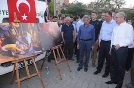 15 temmuz demokrasi ve milli beraberlik günü yurdumuzun dört bir yanında anılıyor. Mardin De 15 Temmuz Konulu Fotograf Sergisi Acildi