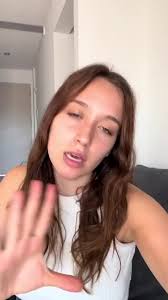 Qué fruta noble el arrollado, le metes cualquier cosa que tengas en la  heladera y queda bárbaro Por cada huevo, 20gr de harina, 20gr de azúcar y  5gr de miel Para el relleno son por 150gr de queso azul ...