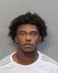 2 UTC football players arrested for DUI, other charges Saturday