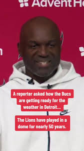 #stitch with @bleacherreport a reporter asked Buccaneers head coach Todd  Bowles about how they were going to prepare for playing in the cold  temperatures in Detroit. Apparently nobody told her that ...