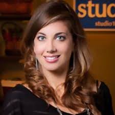 Roxanne Wilder's Instagram, Twitter & Facebook