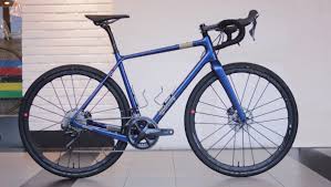 Bruno has been making the most of not being able to get the full video click here: Tips Merakit Gravel Bike Dengan Harga Terjangkau Mainsepeda Com