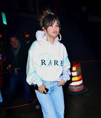 Trevor daniel selena gomez past life official video. Selena Gomez 14 01 2020 Selena Gomez Daily Selena Gomez Hair Selena Gomez