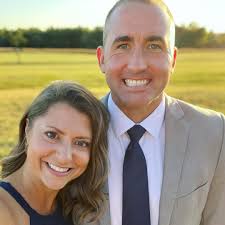 It's not every day 47 guinea pigs and 9 birds arrive at Angels of Assisi,  but that's exactly what happened this weekend. The first rescue in our new  building, this large group