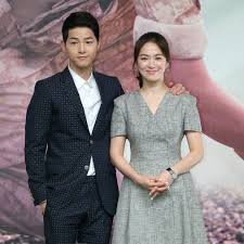Dù đời tư nhiều tai tiếng, cô vẫn đắt show quảng cáo, chụp ảnh tạp chí. Song Joong Ki Says Working With Song Hye Kyo After Wedding Will Be Challenging
