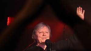 Zahrejte si píseň půlnoční s akordy od interpreta václav neckář na kytaru! Recenze Alba Dobry Casy Vaclava Neckare Aktualne Cz