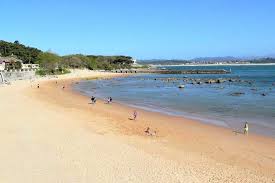 Estas Son Las Previsiones De Mareas De Playa Los Bikinis Santander En La Costa Del Cantabrico Espana Y Las Tablas Solunares Con En 2020 Playa Mareas Puestas De Sol