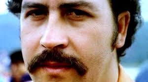 VIDEO: Descendeţii hipopotamilor aduşi de Pablo Escobar terorizează Columbia