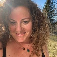 Nelida Sanchez's Instagram, Twitter & Facebook