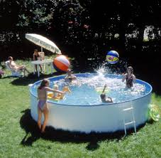 Einfach und komfortabel ist die auswahl und bestellung des pools im onlineshop. Swimmingpool Im Garten Das Ist Bei Schwimmbecken Wichtig Welt