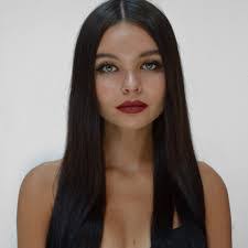 Leah Marcus's Instagram, Twitter & Facebook