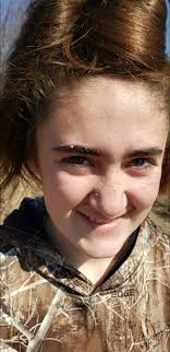 Bella checking out Marys shell 🐚